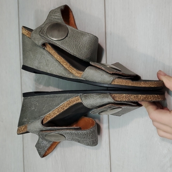 Taos Womens Carousel 3 Comfort Hook&loop Wedge Leather Sandals shoes 39/8-8.5 - Picture 9 of 14